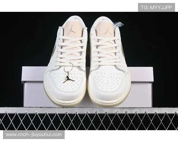 乔丹复古足球鞋：经典与现代融合的运动潮流之选